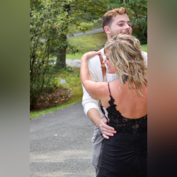 Stunning black dress with very small train. - Picture 10 of 11